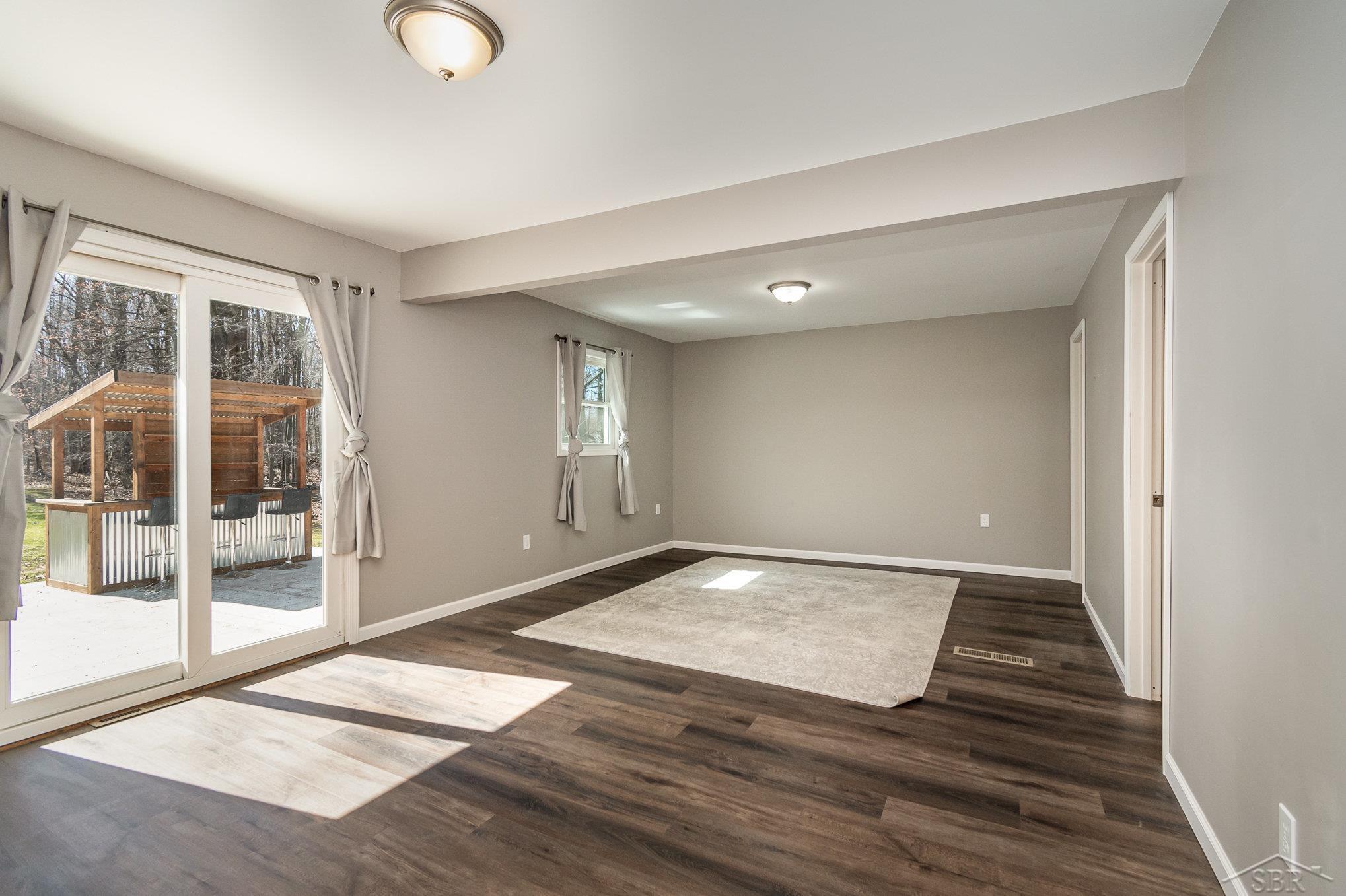 11381 Roosevelt Road Saginaw, MI 48609 - Photo 11 of 15 50135982-2548d247-94c4-482f-a4ee-8b60c4bd2a27.JPG