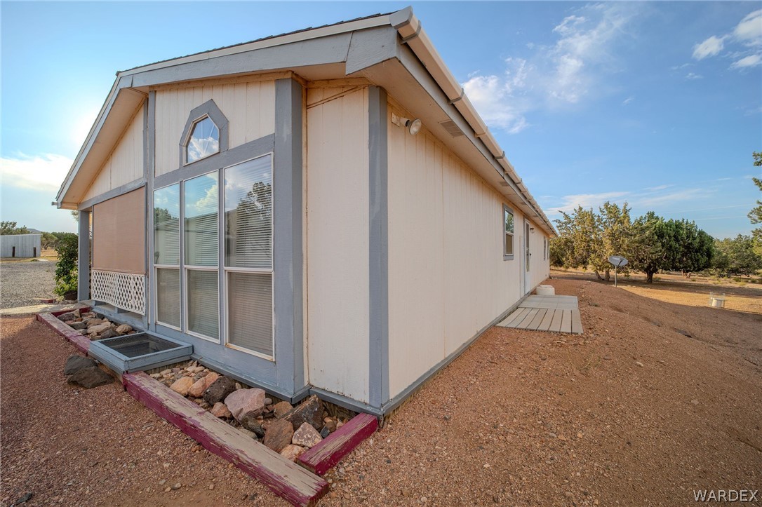 10270 East Blake Ranch Road Kingman, AZ 86401 - Photo 54 of 91 Side of Structure