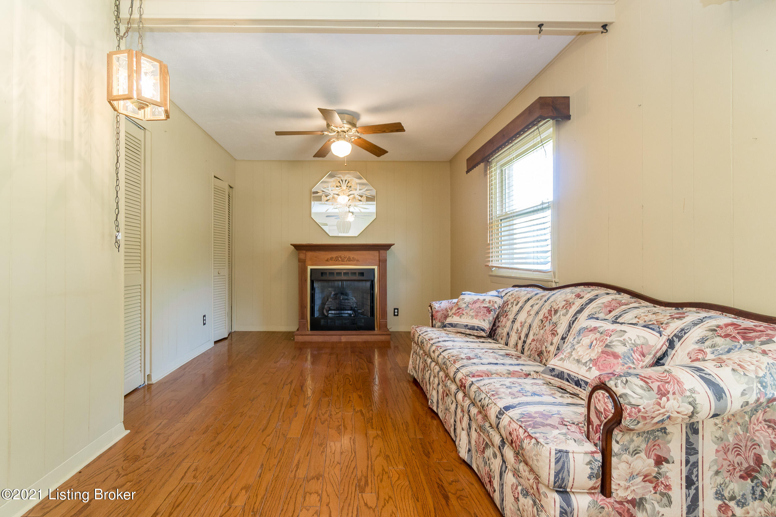 642 Emily Road Louisville, KY 40206 - Photo 19 of 32 Bedroom1.2
