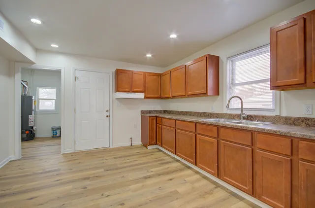 $1,750 | 1815 Wilcox Street, Crest Hill, IL 60403