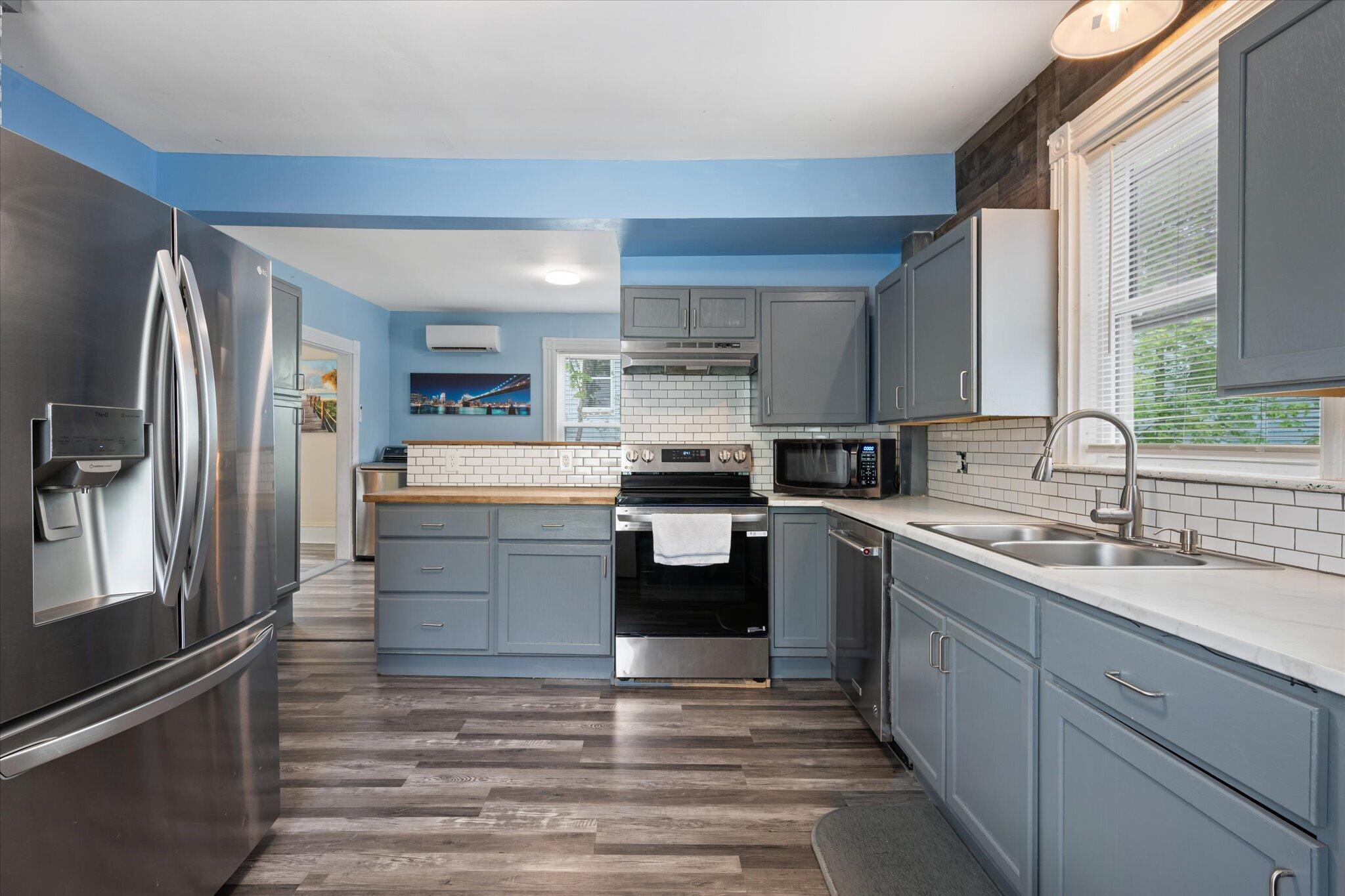 40 Fremont Street Bangor, ME 04401 - Photo 8 of 35 10-Kitchen