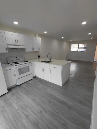 $2,385 | 5435 West 24th Avenue, Unit 14, Hialeah, FL 33016