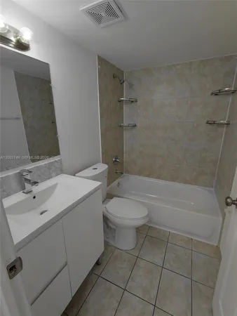 $2,385 | 5435 West 24th Avenue, Unit 14, Hialeah, FL 33016