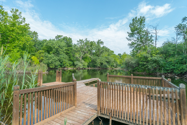 3030 North Jugtown Road Morris, IL 60450 - Photo 25 of 35 a view of balcony with wooden floor and fence