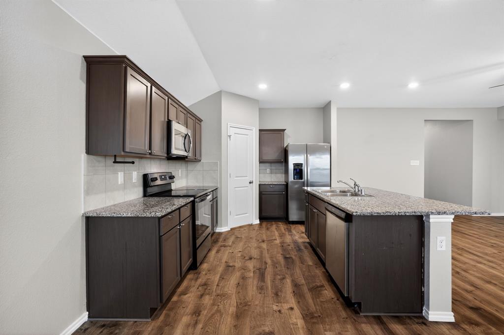 408 Saw Mill Road Royse City, TX 75189 - Photo 5 of 39