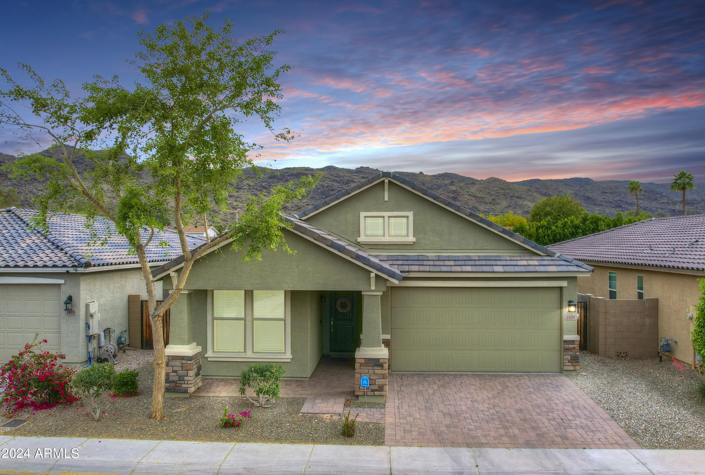 2429 East Beverly Road Phoenix, AZ 85042 - Photo 1 of 24 Beverly Mountain Horizona
