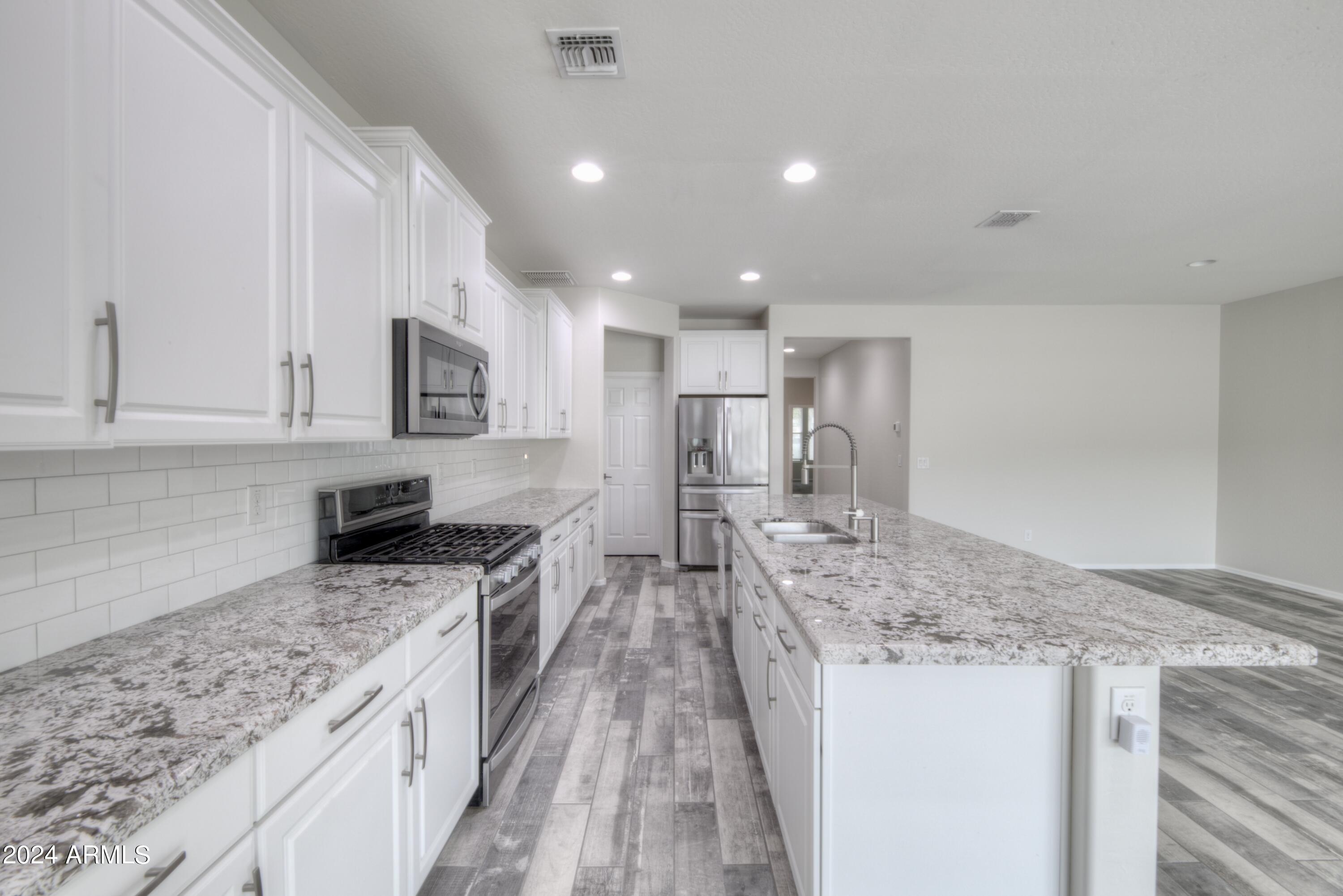 2429 East Beverly Road Phoenix, AZ 85042 - Photo 6 of 24 Beverly Kitchen Detail