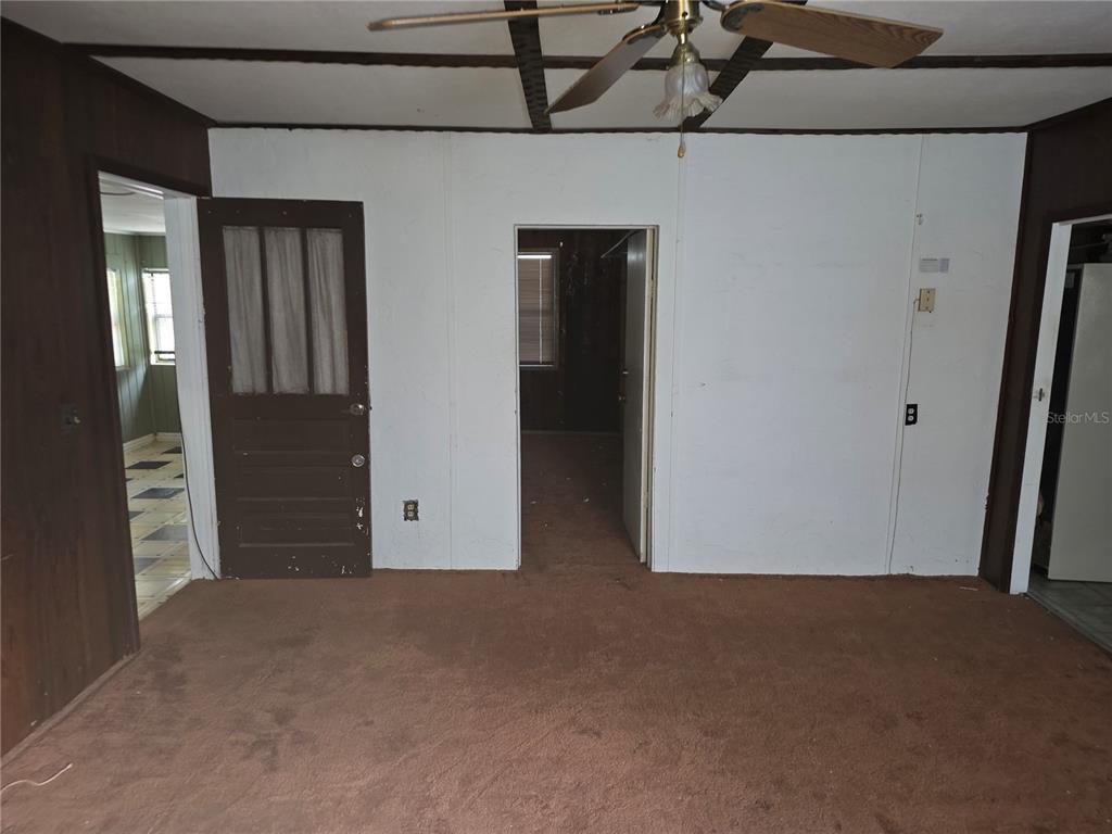 404 Northwest 7th Street Mulberry, FL 33860 - Photo 18 of 22 a view of an empty room