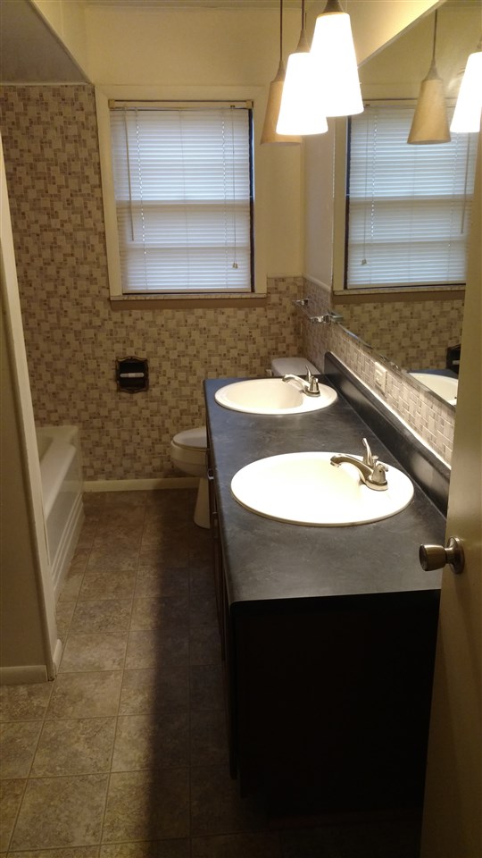 506 Stratton Road Fort Wayne, IN 46825 - Photo 12 of 34 Gallery Image 12