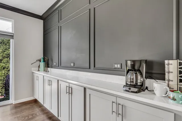 $3,950 | 3227 North Heritage Lane, Arlington Heights, IL 60004