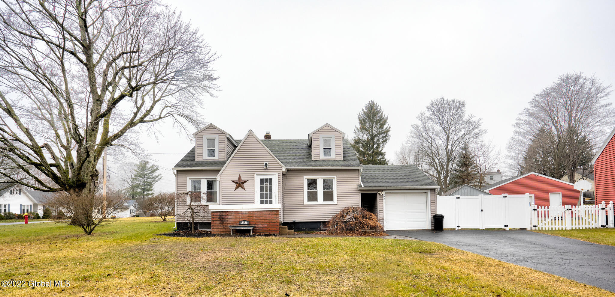 2921 Windermere Road Schenectady, NY 12304 - Photo 1 of 33 DSC08473_4_5HDR