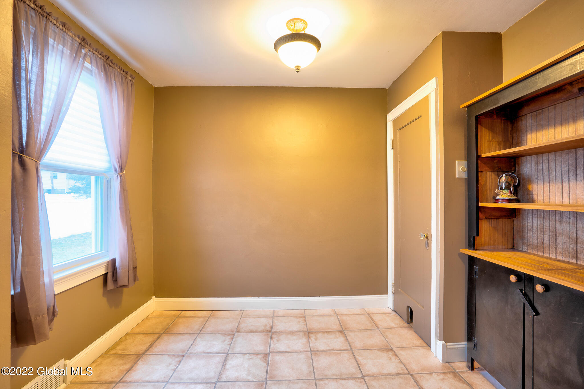 2921 Windermere Road Schenectady, NY 12304 - Photo 15 of 33 DSC08560_1_2HDR