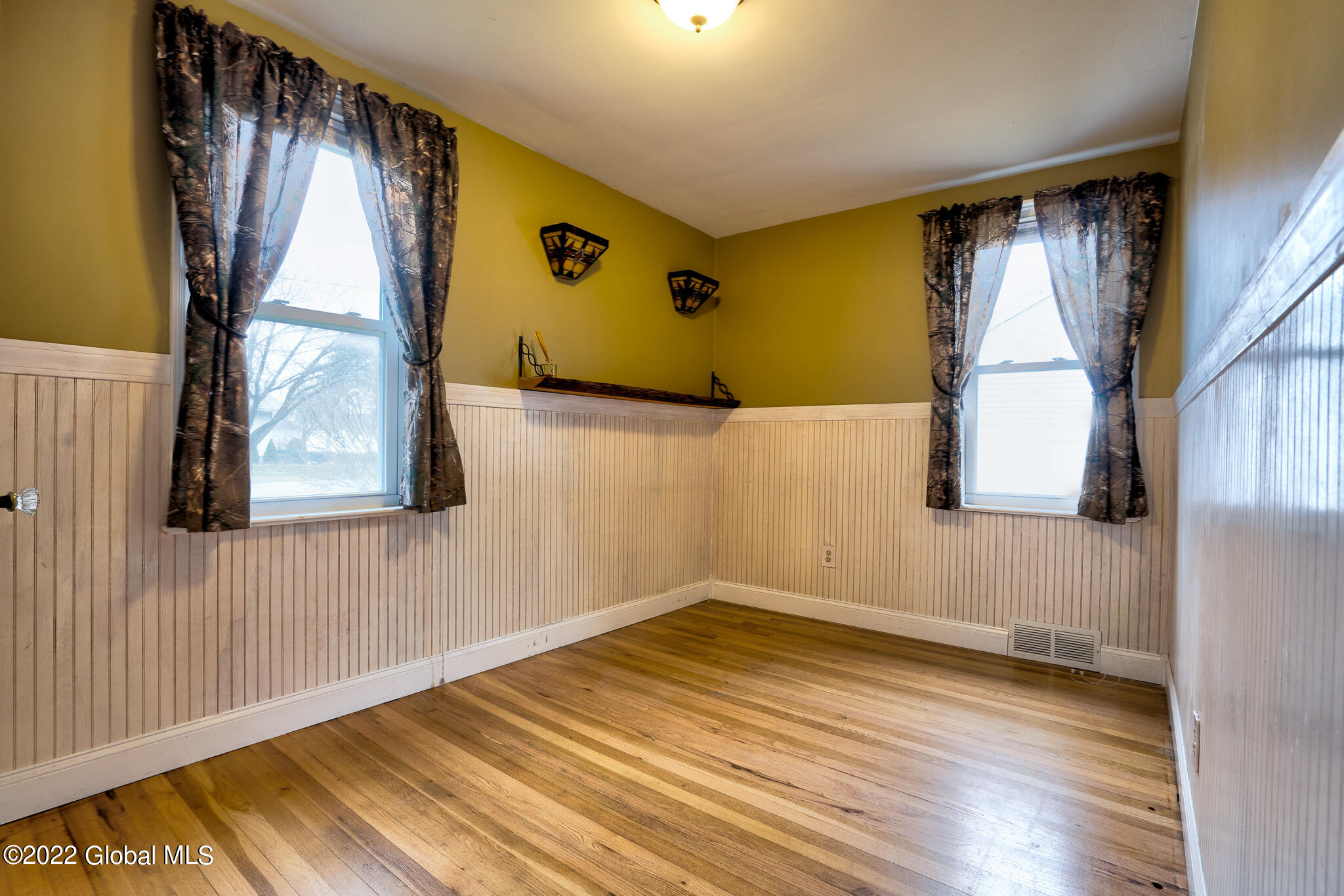 2921 Windermere Road Schenectady, NY 12304 - Photo 21 of 33 DSC08593_4_5HDR
