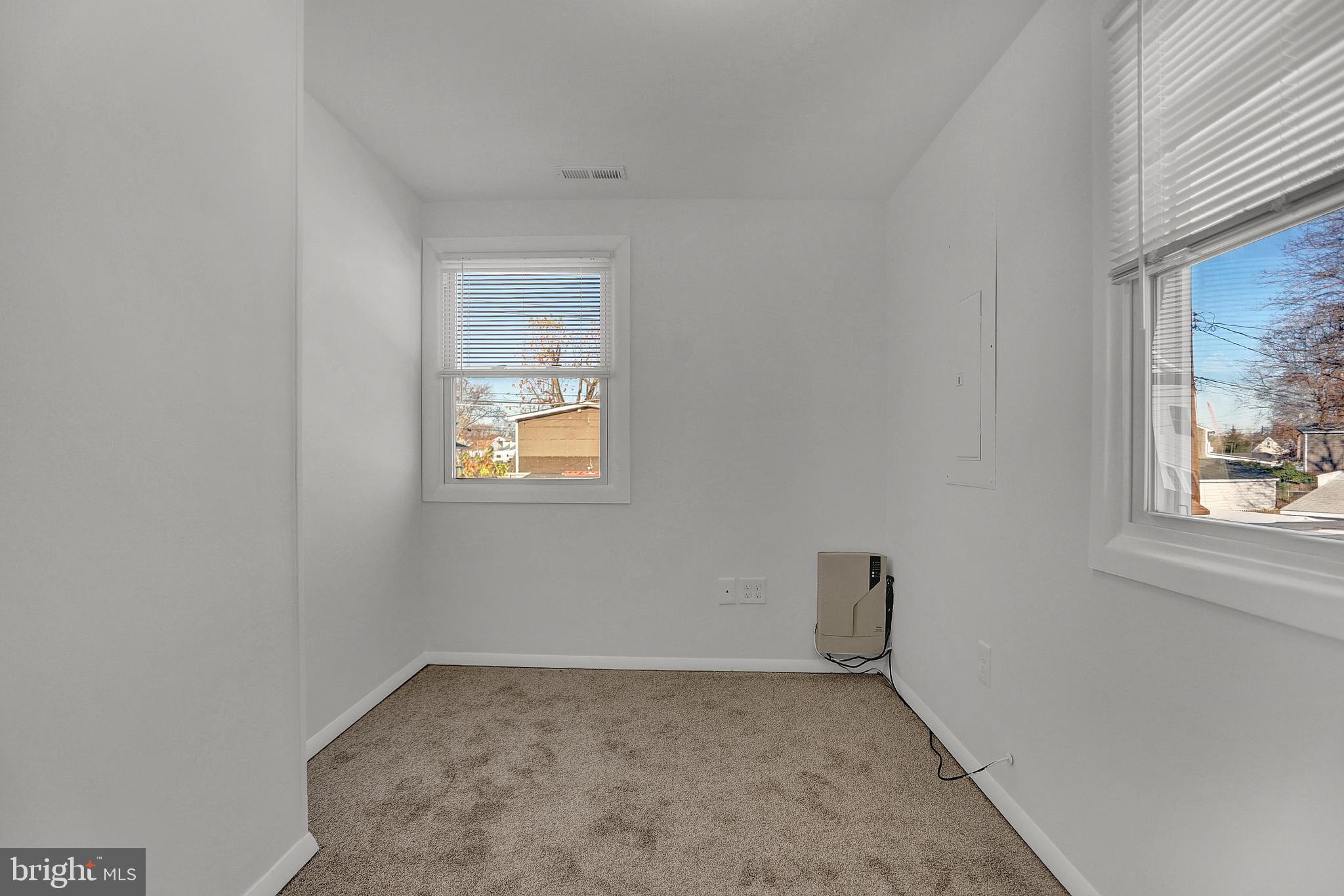 7804 Fairgreen Road Dundalk, MD 21222 - Photo 12 of 25 Gallery Image 12