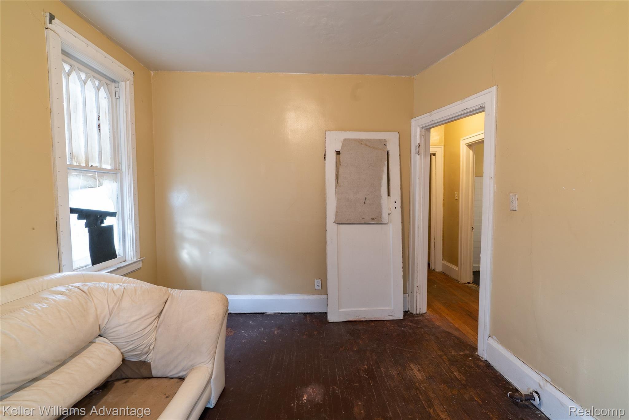 1117 Atkinson Street Detroit, MI 48202 - Photo 7 of 38 AtkinsonSt_1117_Bed A3.jpg