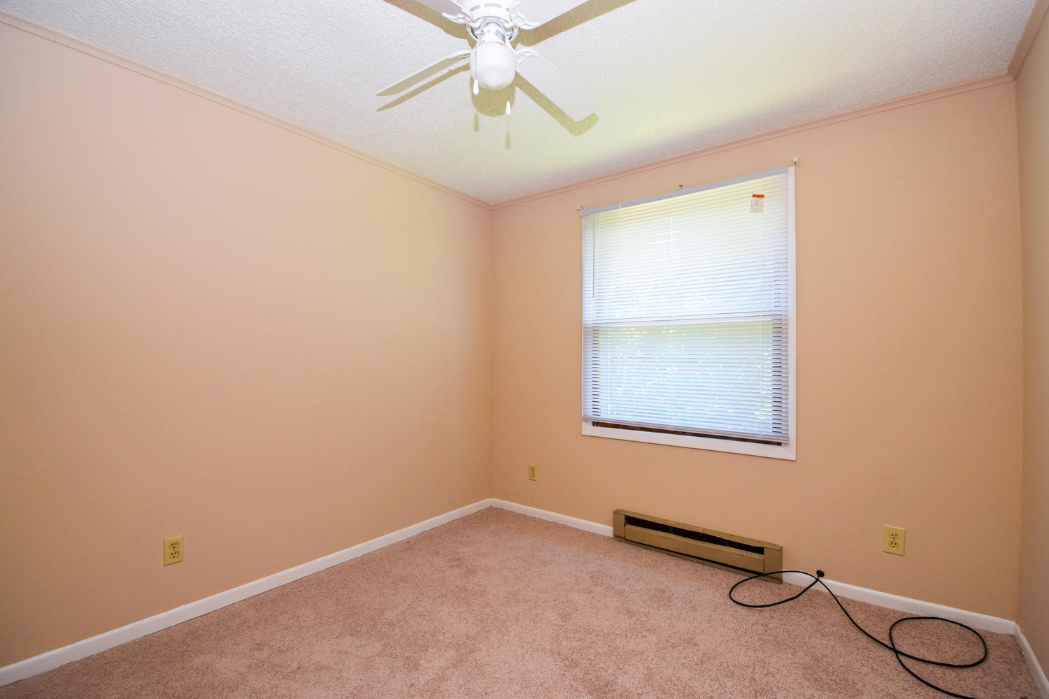315 Spring Hollow Road Troutville, VA 24175 - Photo 9 of 17 315 Spring Hollow Rd-large-009-6-Photo9-
