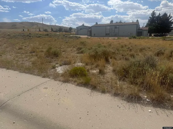 $50,000 | 2 Monroe Court, Rawlins, WY 82301