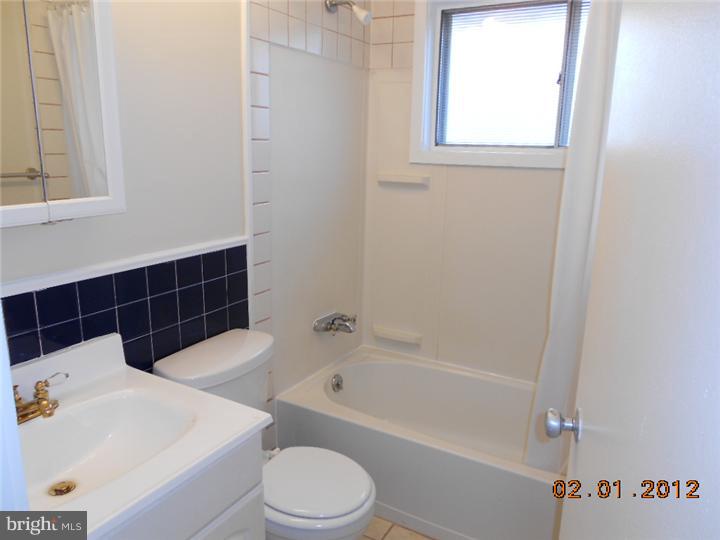 20 Long Loop Road Levittown, PA 19056 - Photo 14 of 25 Gallery Image 14