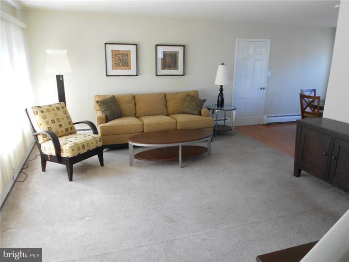 20 Long Loop Road Levittown, PA 19056 - Photo 8 of 25 Gallery Image 8