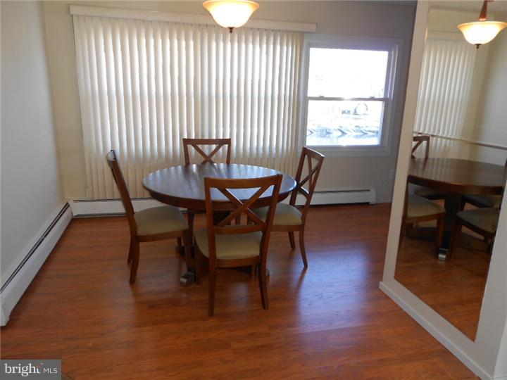 20 Long Loop Road Levittown, PA 19056 - Photo 10 of 25 Gallery Image 10