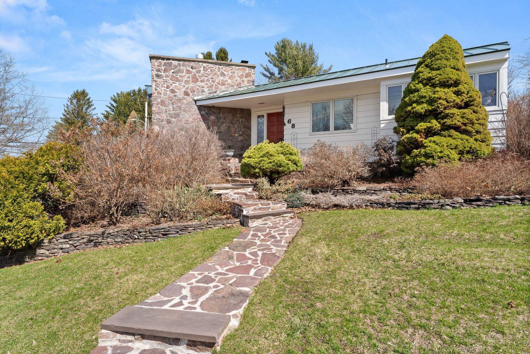 68 Ledge Road Burlington, VT 05401 - Photo 1 of 59 Gallery Image 1