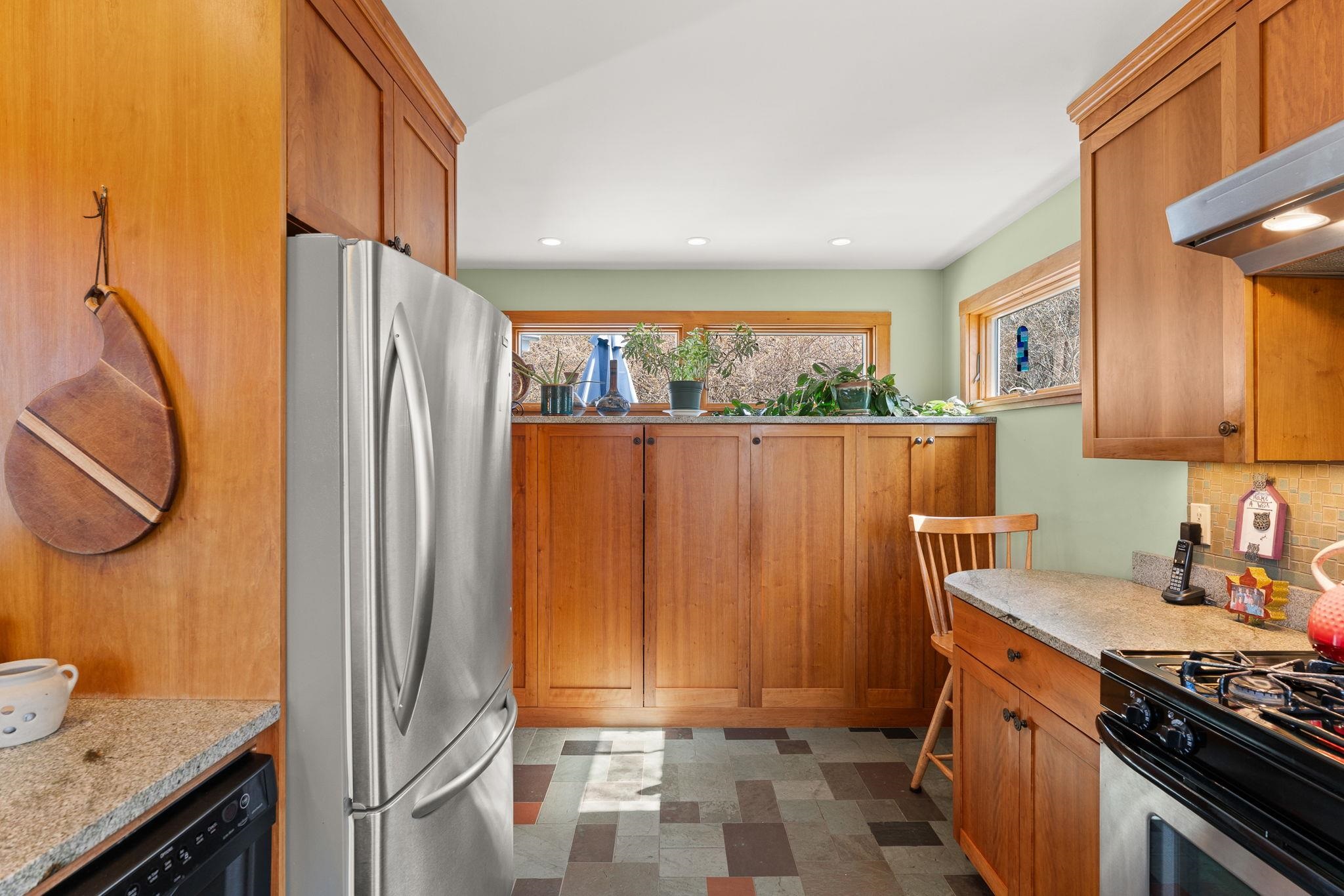 68 Ledge Road Burlington, VT 05401 - Photo 18 of 59 Gallery Image 18