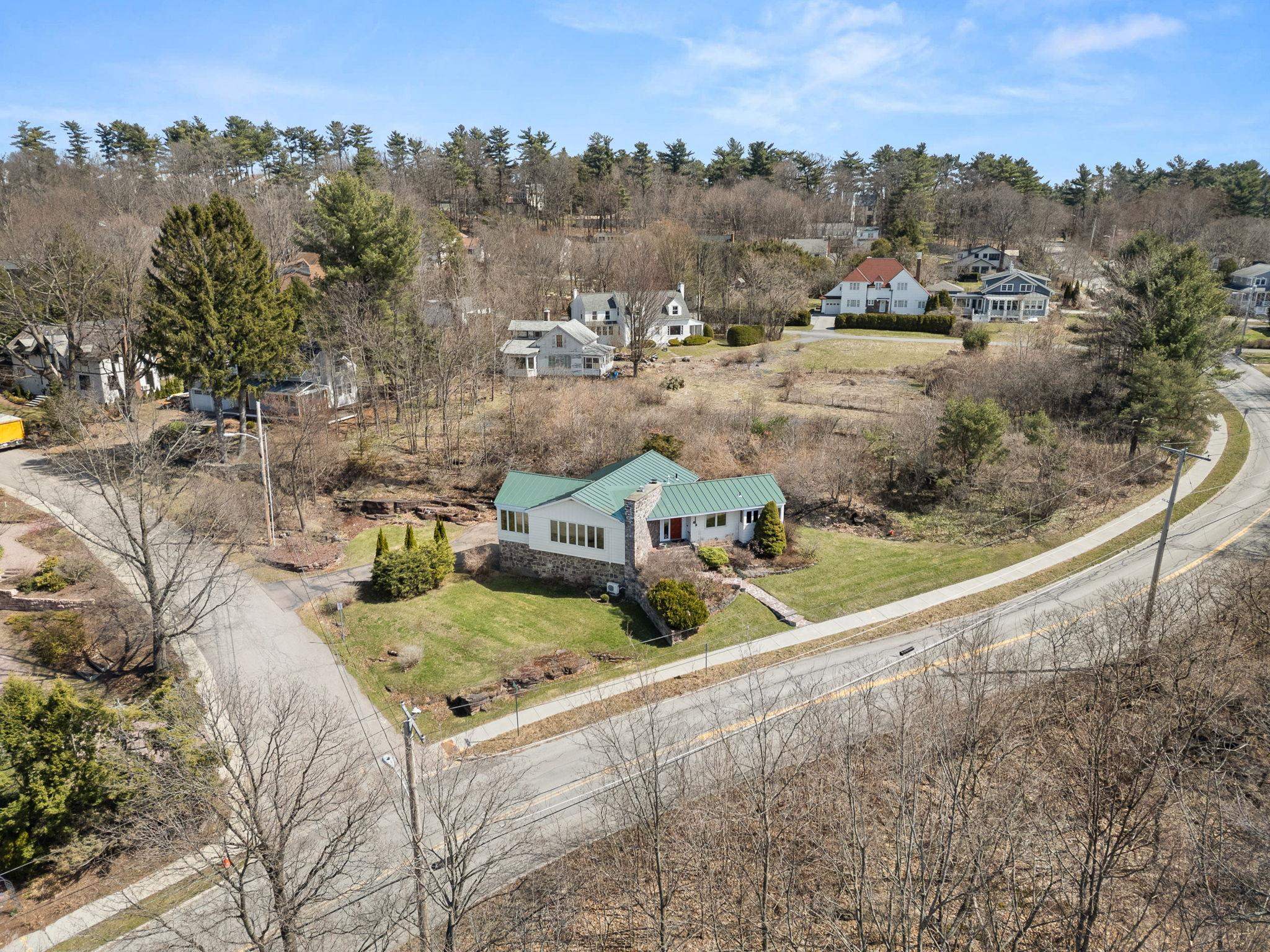 68 Ledge Road Burlington, VT 05401 - Photo 7 of 59 Gallery Image 7