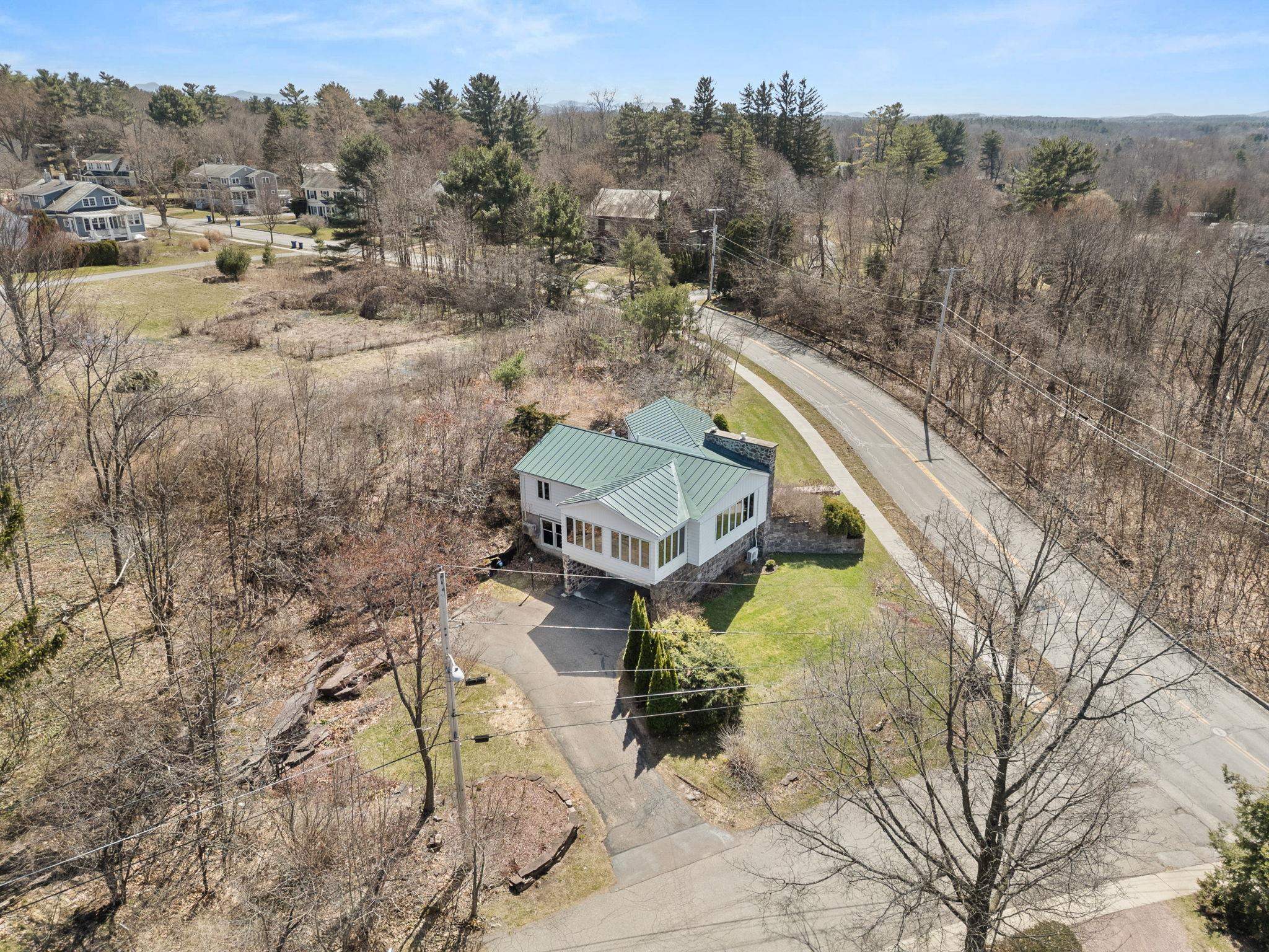 68 Ledge Road Burlington, VT 05401 - Photo 8 of 59 Gallery Image 8