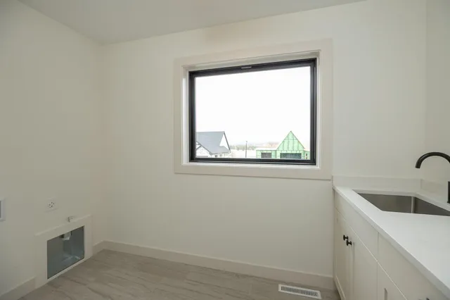 $869,900 | 516 Somerby Parkway Northeast, Byron, MN 55920