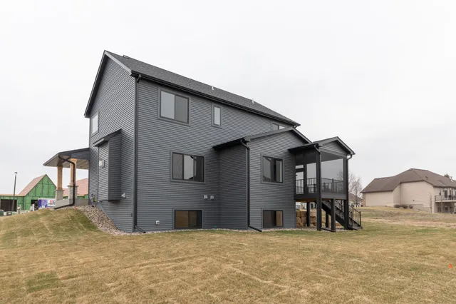 $869,900 | 516 Somerby Parkway Northeast, Byron, MN 55920