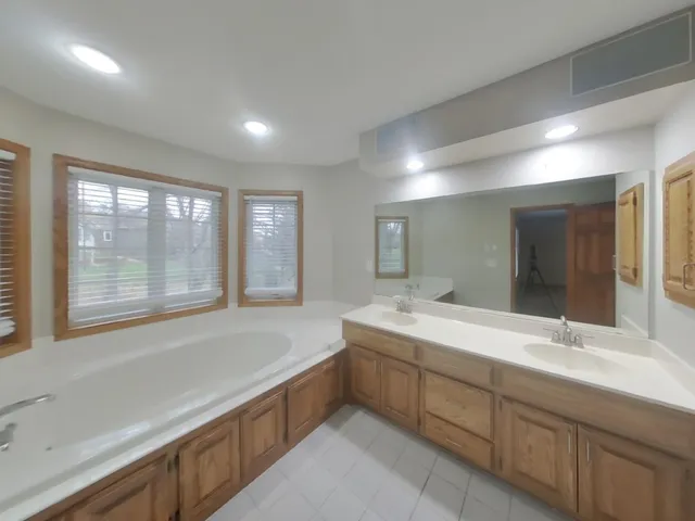 $3,669 | 12320 43rd Avenue North, Plymouth, MN 55442