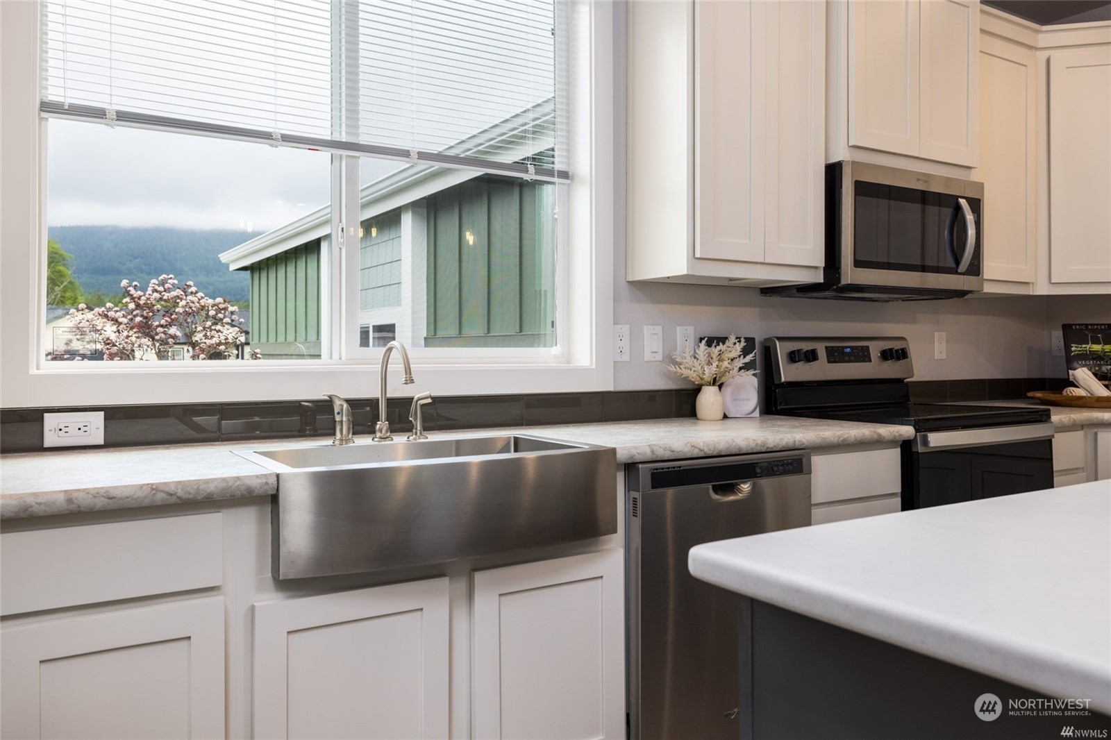 1777 Azure Way Bellingham, WA 98229 - Photo 18 of 38 Gallery Image 18