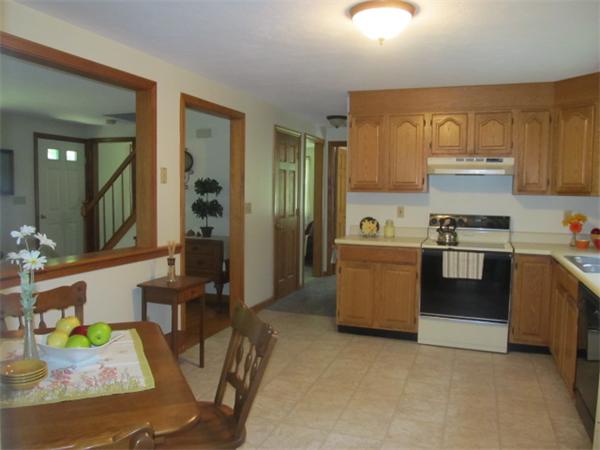 200 New Boston Road Sturbridge, MA 01566 - Photo 2 of 13