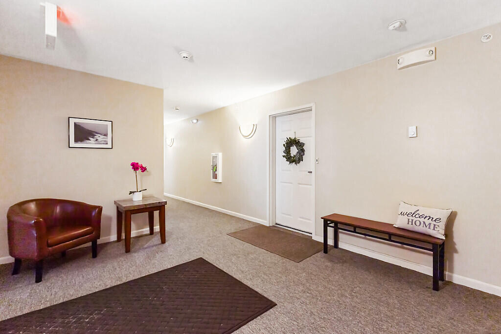 4 Schooner Ridge Road, Unit 1 Bath, ME 04530 - Photo 3 of 35 35_BP5A7822_DxO_mls
