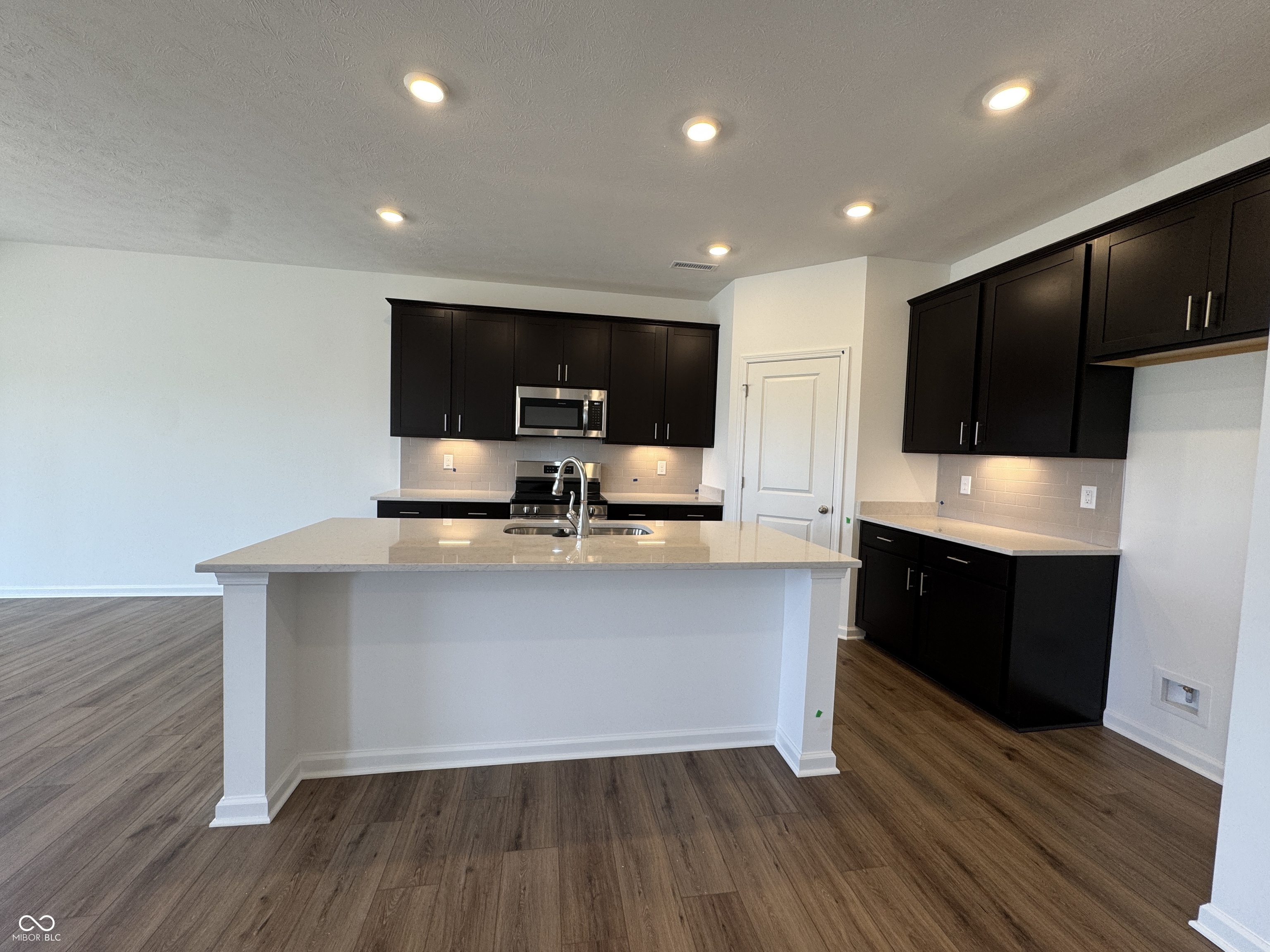 8123 Camellia Lane Pendleton, IN 46064 - Photo 3 of 12