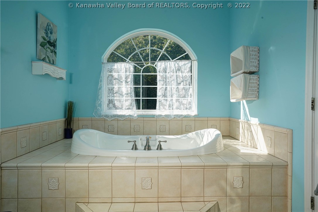 115 Jericho Road Winfield, WV 25213 - Photo 17 of 28 Gallery Image 17