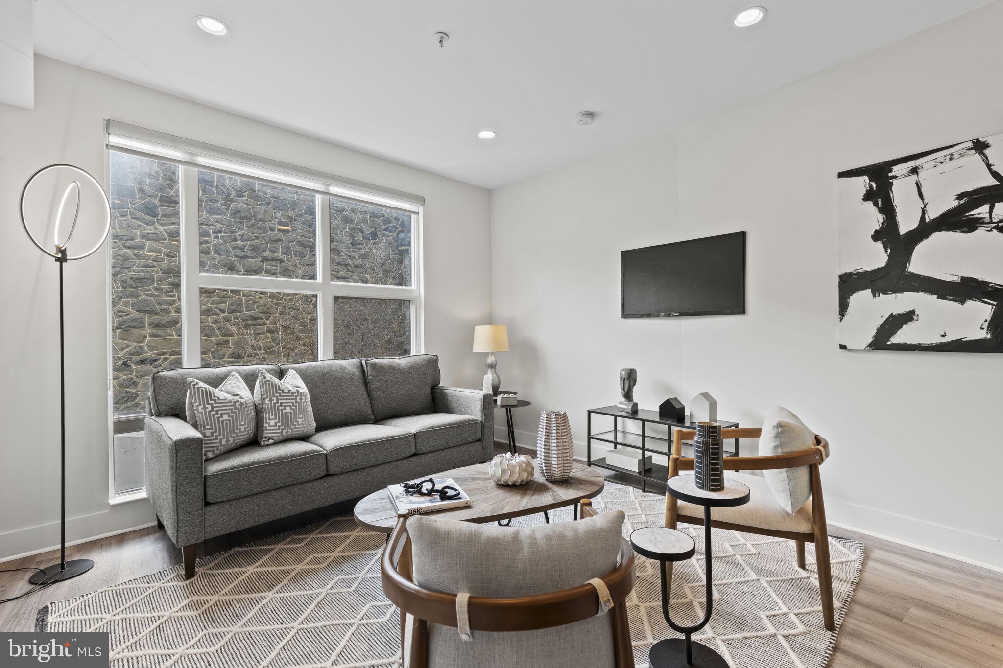 2337 Champlain Street Northwest, Unit 105 Washington, DC 20009 - Photo 17 of 26 Living Room