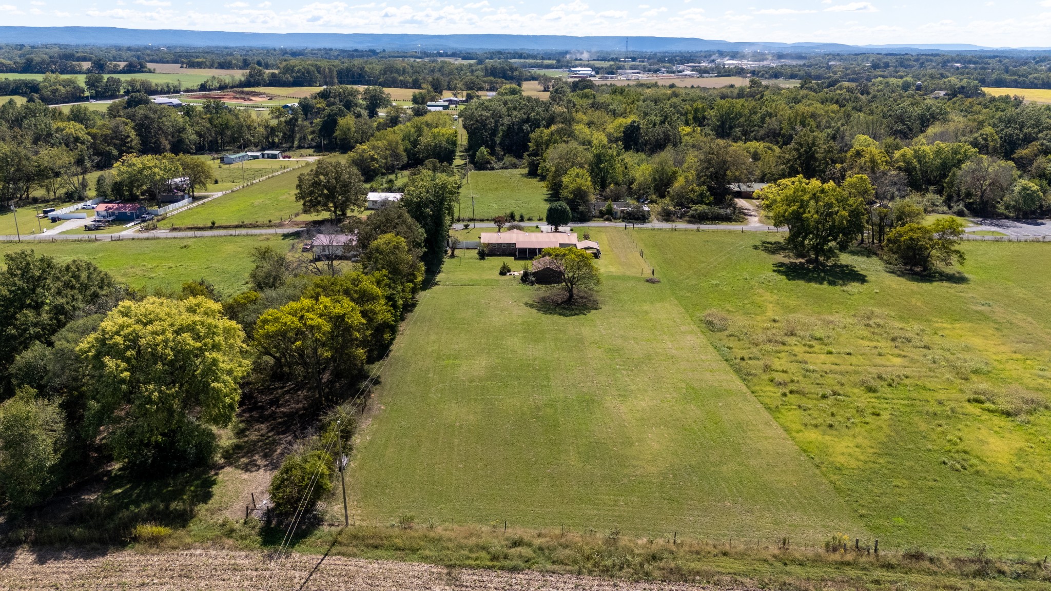 406 Asia Road Winchester, TN 37398 - Photo 29 of 30 a view of a swimming pool with a yard