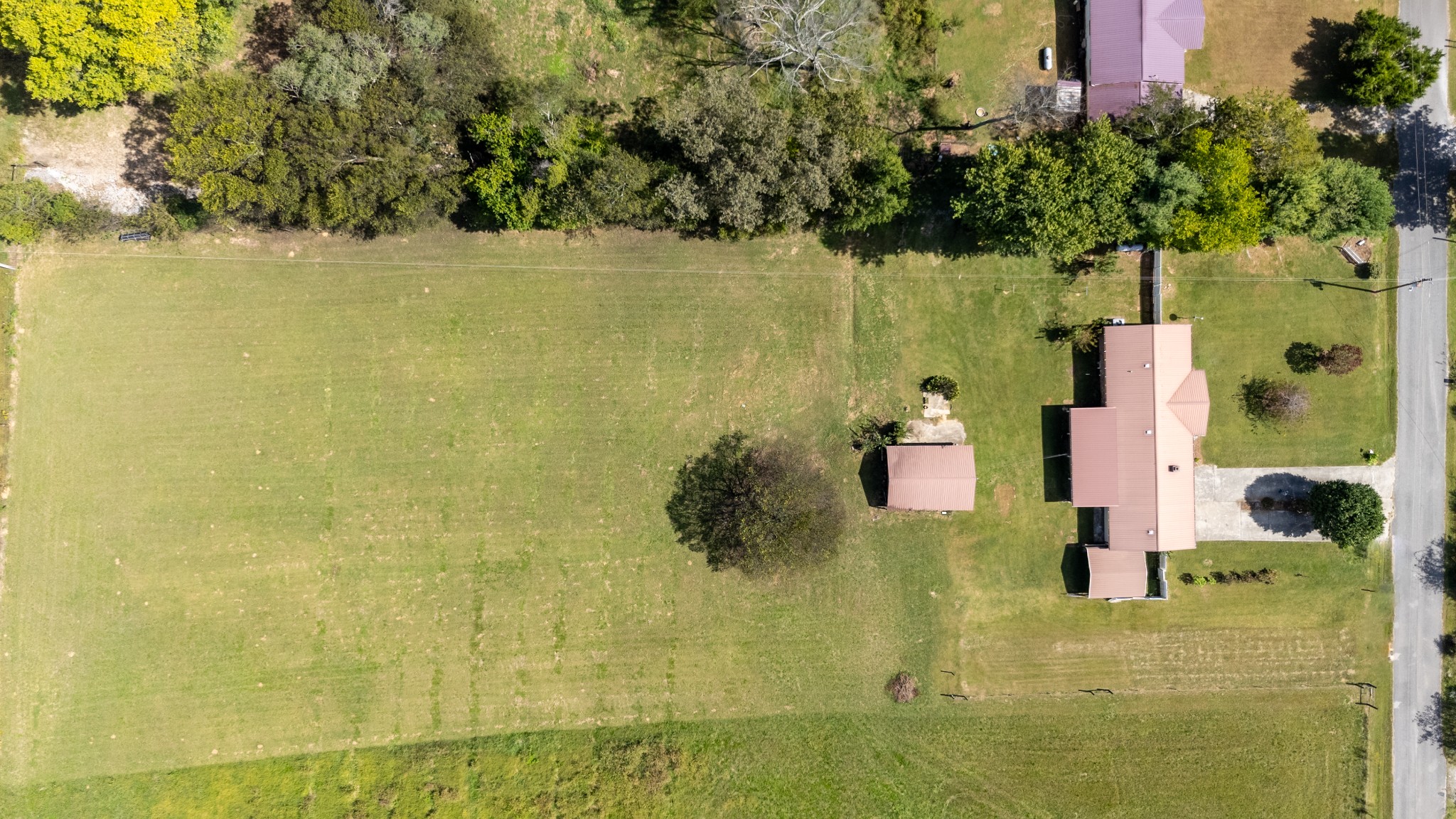 406 Asia Road Winchester, TN 37398 - Photo 30 of 30 a bathroom with a shower