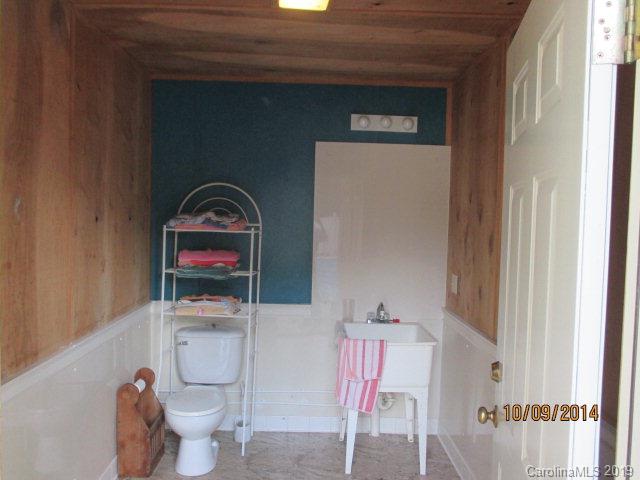 180 Hidden View Loop Marion, NC 28752 - Photo 17 of 46 Gallery Image 17
