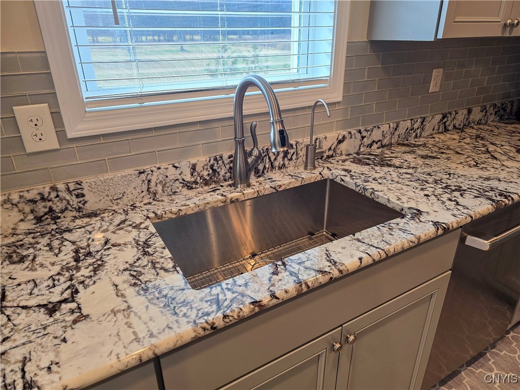 8921 Lake Road Lenox, NY 13032 - Photo 11 of 45