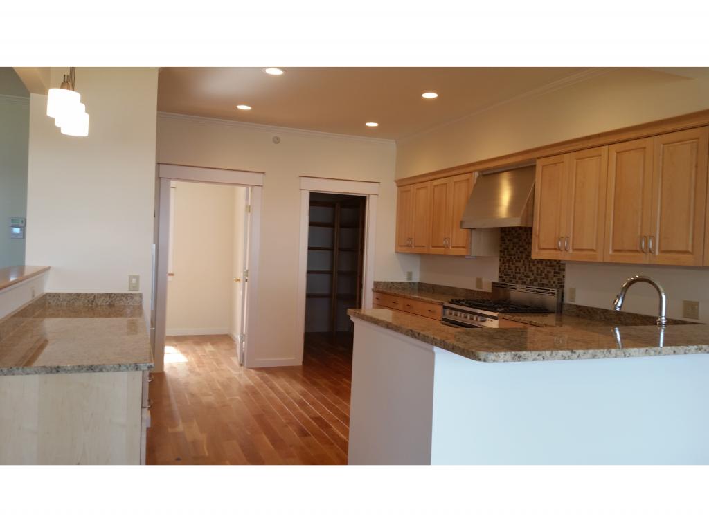 715 Bay Road, Unit 715 Shelburne, VT 05482 - Photo 4 of 10 Gallery Image 4
