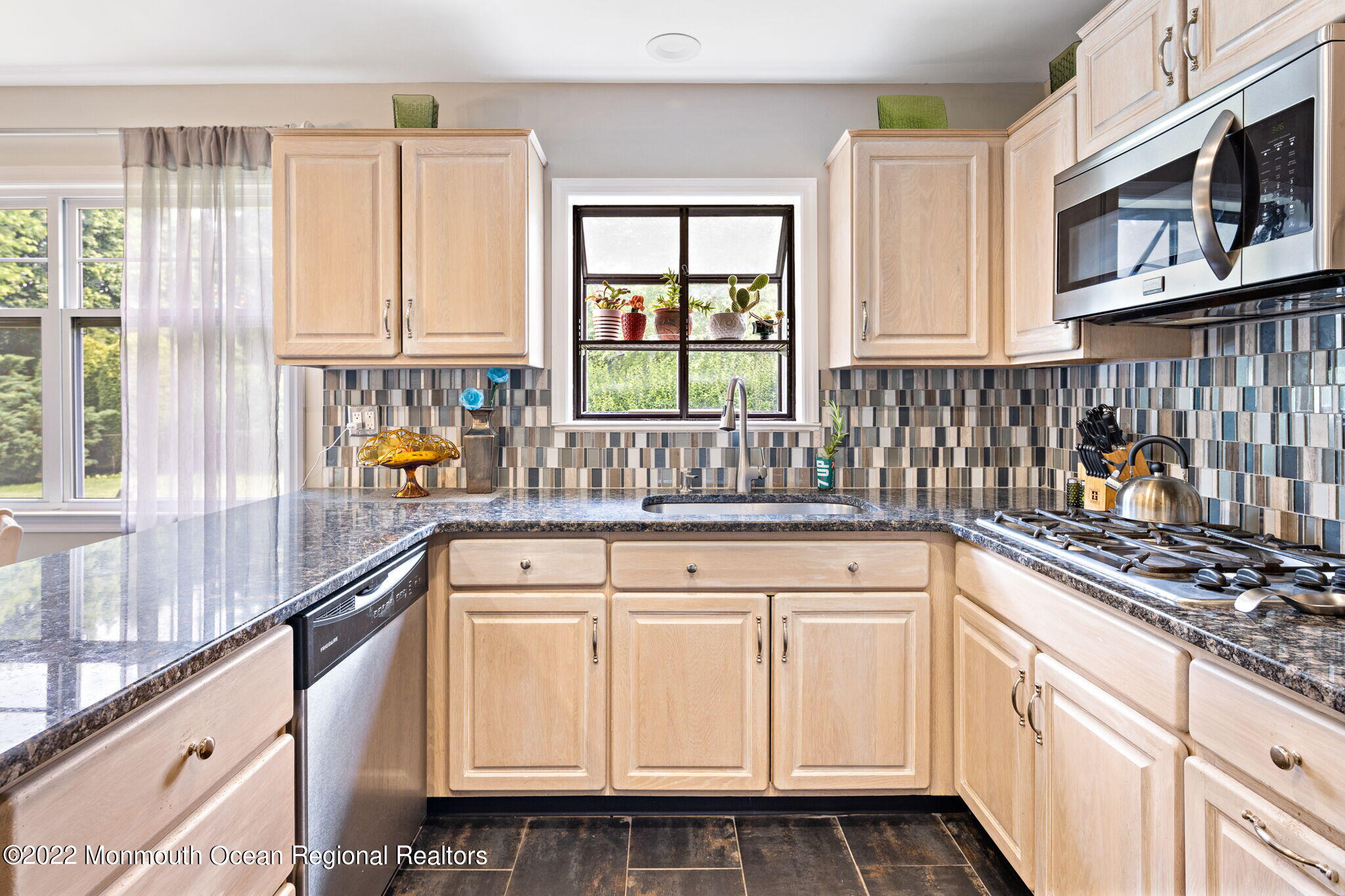 62 Three Brooks Road Freehold, NJ 07728 - Photo 14 of 41 027-original-photo