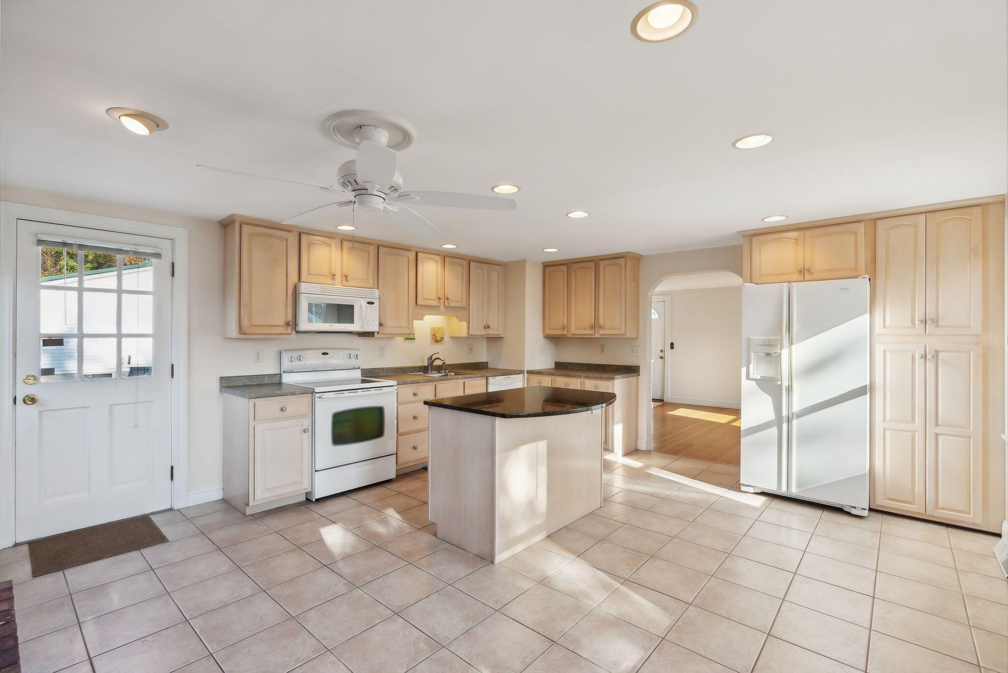 12 Lynda Road Portland, ME 04103 - Photo 10 of 46 Kitchen