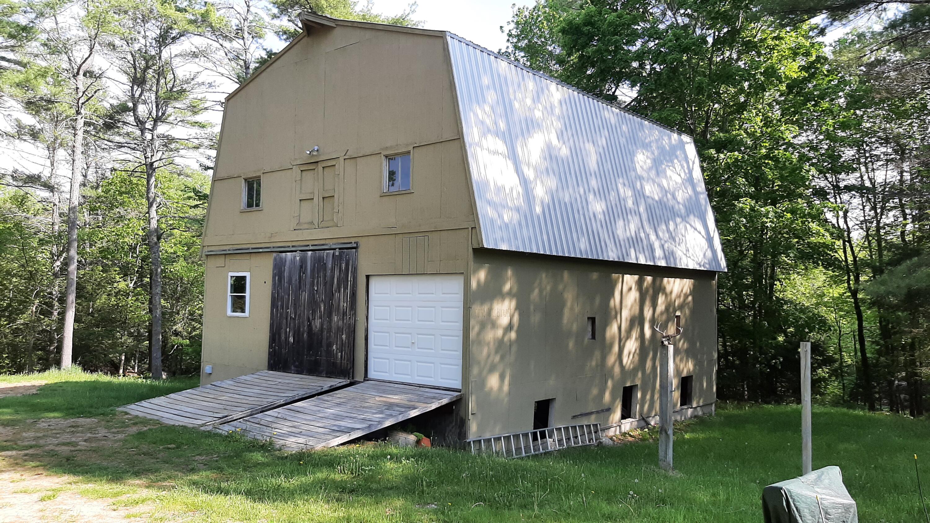 526 Buckfield Road Paris, ME 04281 - Photo 16 of 36 JK barn