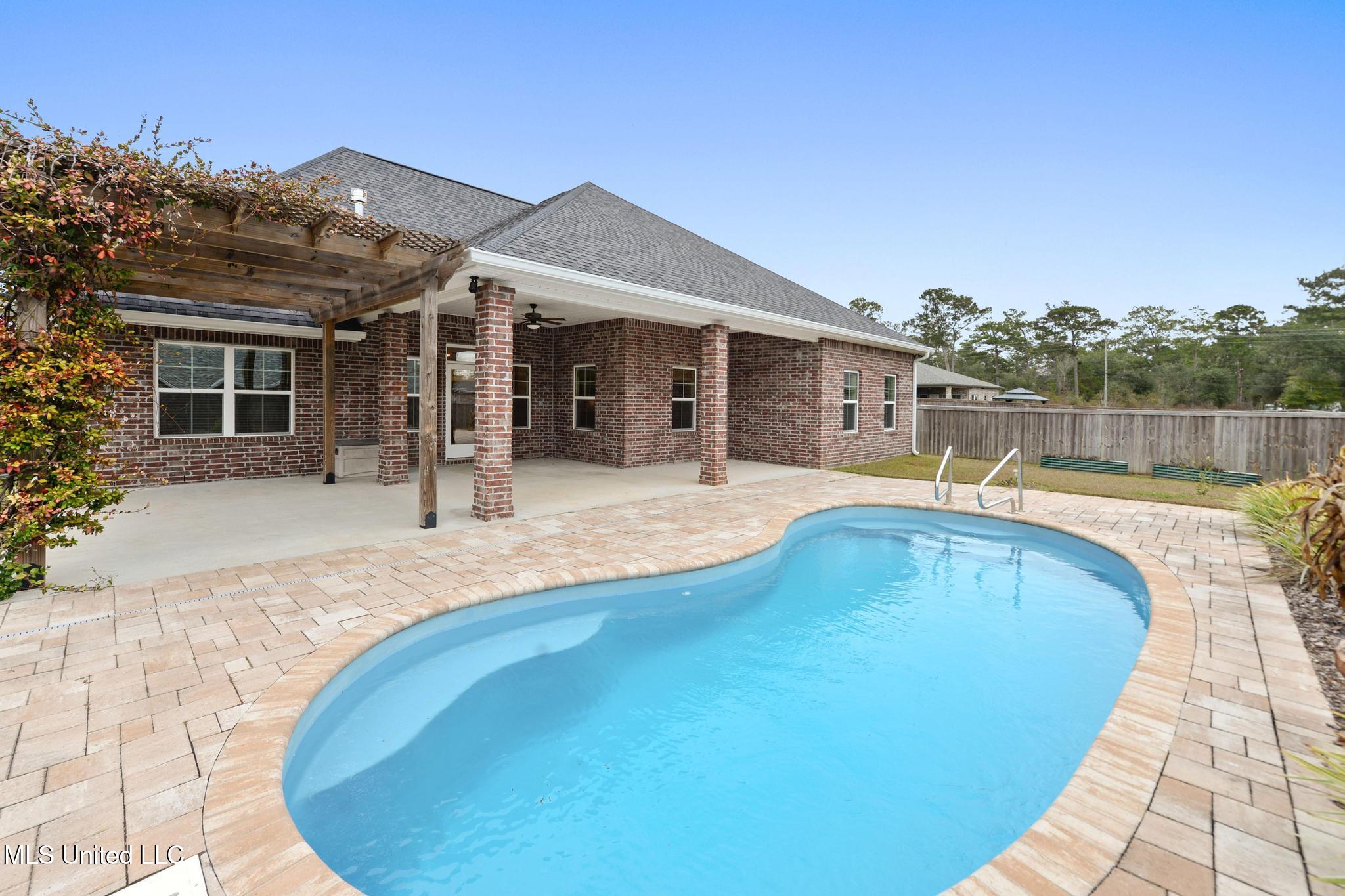 2993 Rue Dominique Biloxi, MS 39532 - Photo 2 of 34 030