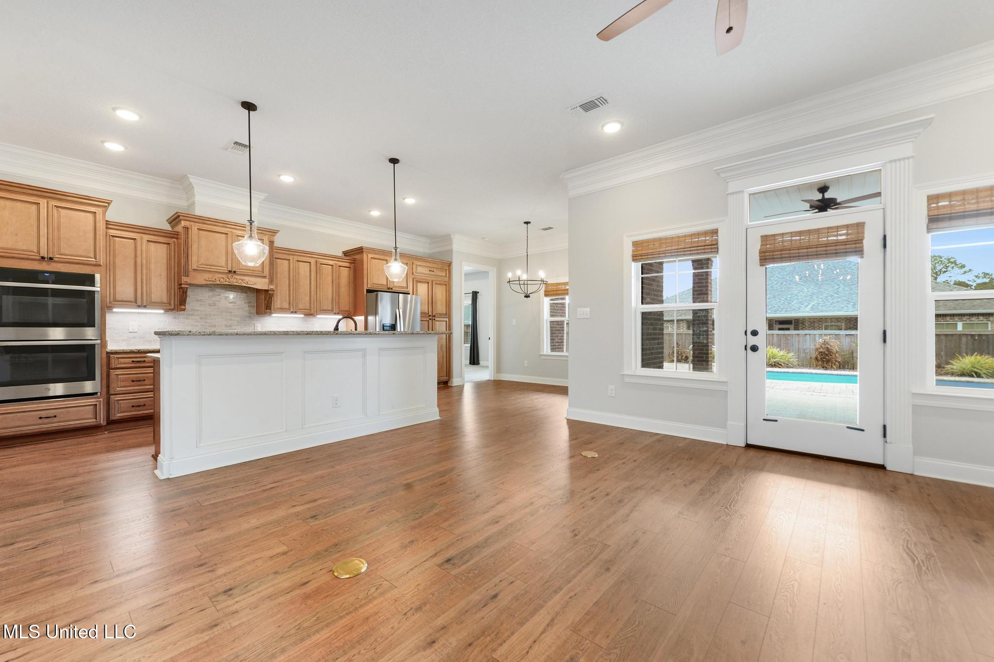 2993 Rue Dominique Biloxi, MS 39532 - Photo 10 of 34 007