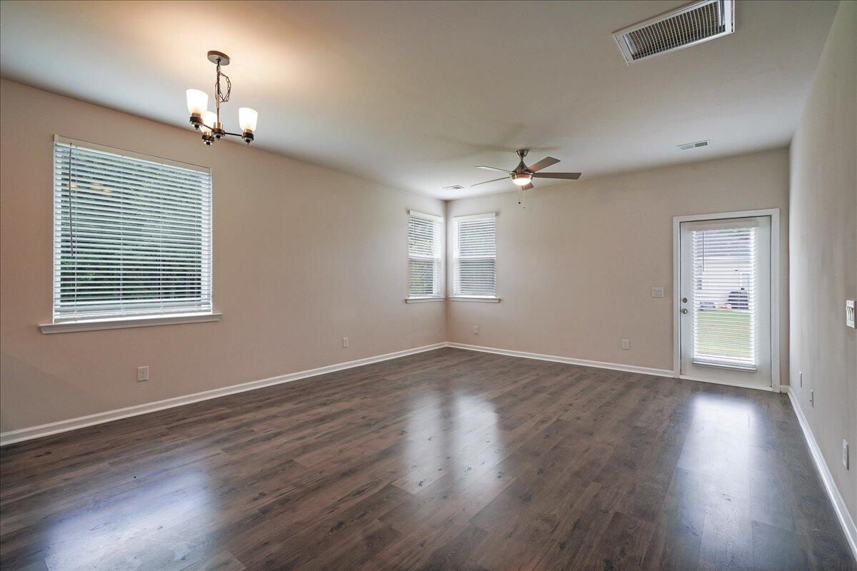 1196 Warrens Way Manning, SC 29102 - Photo 2 of 10 Greatroom