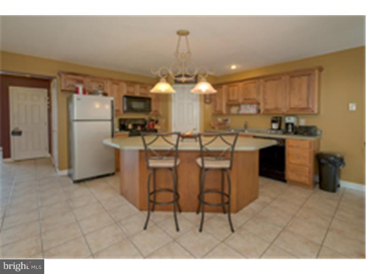 1402 Hillpoint Circle Sinking Spring, PA 19608 - Photo 11 of 21