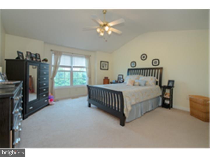 1402 Hillpoint Circle Sinking Spring, PA 19608 - Photo 12 of 21
